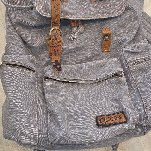 Gearonic Other - Men's Canvas Backpack in Light Gray with Brown Accents